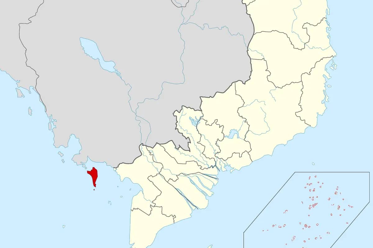 Map of southern Vietnam and Cambodia with Phu Quoc marked in red off the Cambodian coast